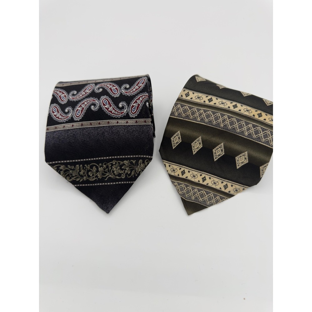 Vintage Van Heusen Silk Tie Lot 2 Paisley Diamond Mens Classic USA Korea 90s Set